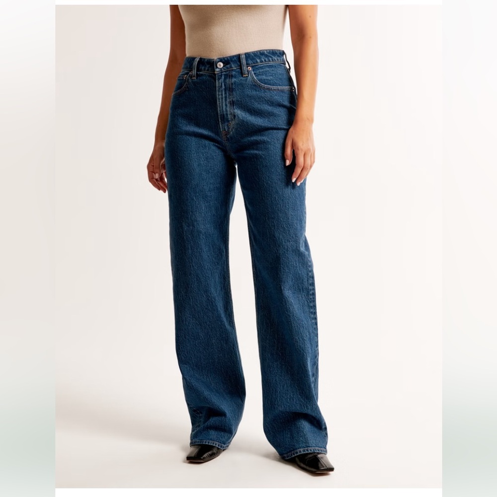 Abercrombie & Fitch Women's Curve Love The 90s Relaxed Jean